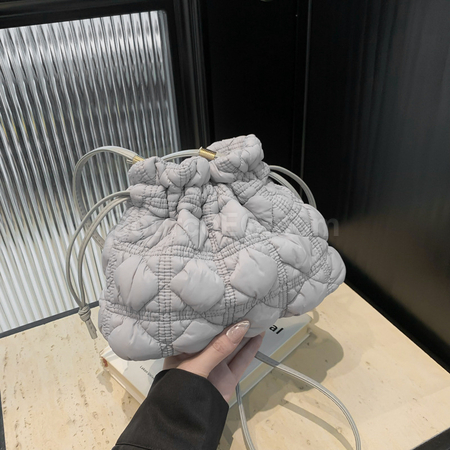 客製化菱格抽繩束口雲朵包禮品
